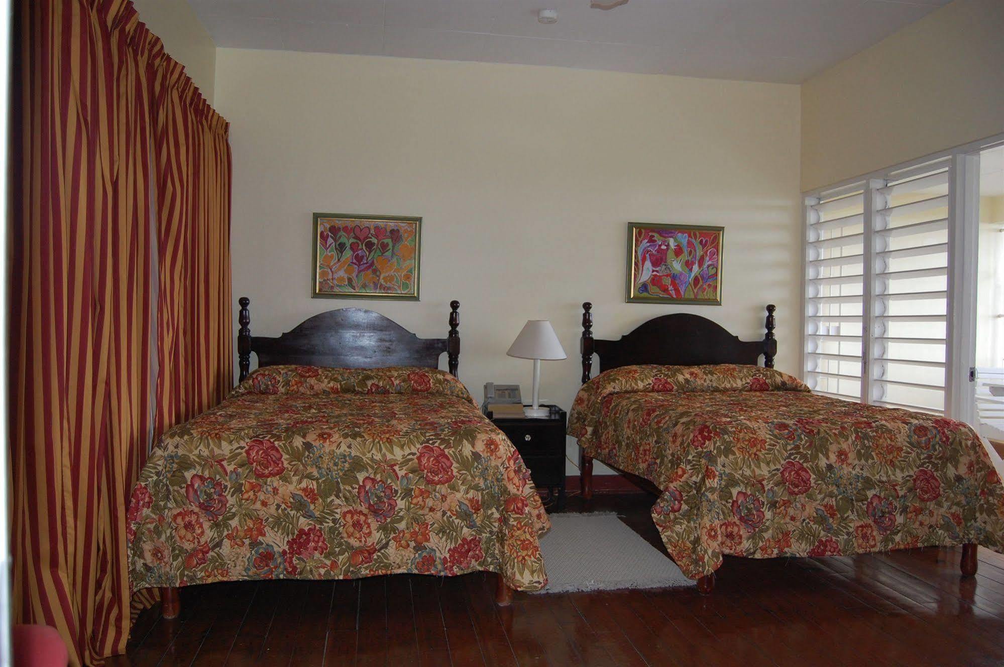 Inn At Shaw Park Gardens & Waterfalls Ocho Rios Exterior foto
