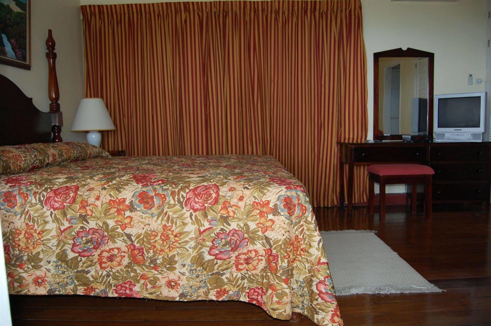 Inn At Shaw Park Gardens & Waterfalls Ocho Rios Exterior foto